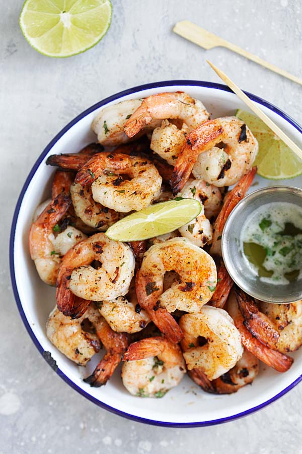 Easy and quick grilled garlic lime shrimp made with garlic, butter and lime juice.