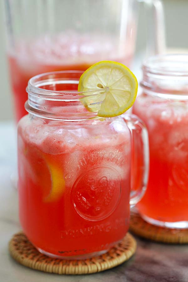 Easy summer sparkling iced watermelon lemonade ready to serve.