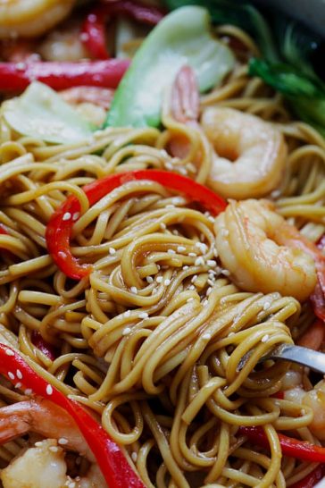 Shrimp Lo Mein (Best Chinese Recipe) - Rasa Malaysia