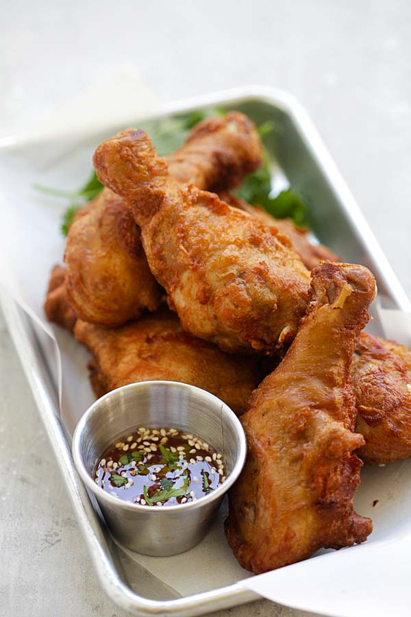 Easy and crispy Malaysian fried chicken marinated with cilantro and Asian seasonings.