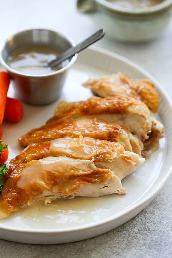 Easy gravy made with chicken stock, coated on roasted chicken.
