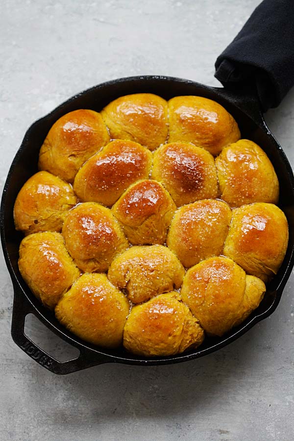 Easy and quick skillet pumpkin dinner rolls.