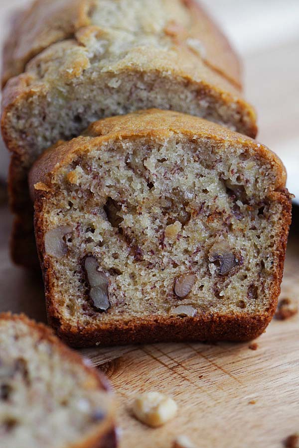 Rum Banana Bread | Easy Delicious Recipes