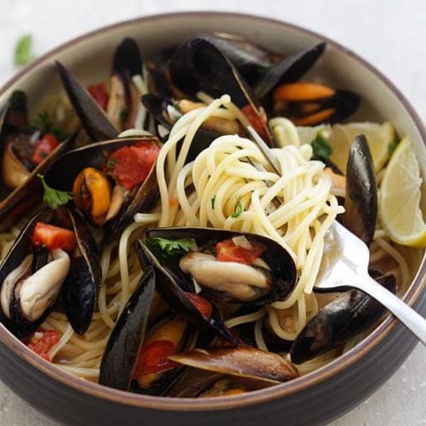 Easy Steamed Mussels