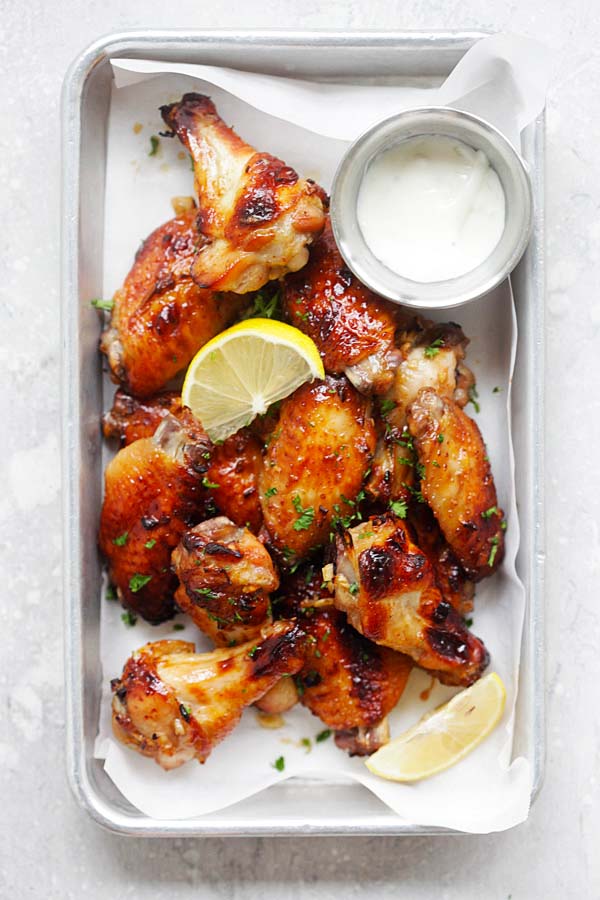 Easy and quick Baked Garlic Lemon Wings marinade.