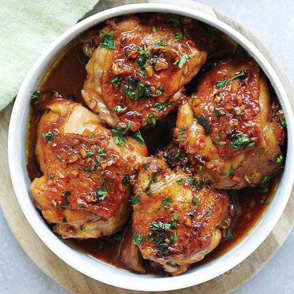Instant pot chicken recipes - honey garlic chicken.
