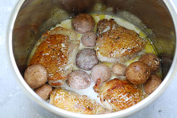 Creamy garlic mushroom chicken in an Instant Pot