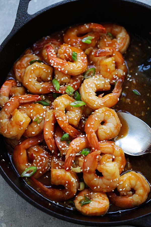 Easy homemade Chinese style sweet and sour shrimps.