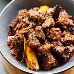 Beef rendang