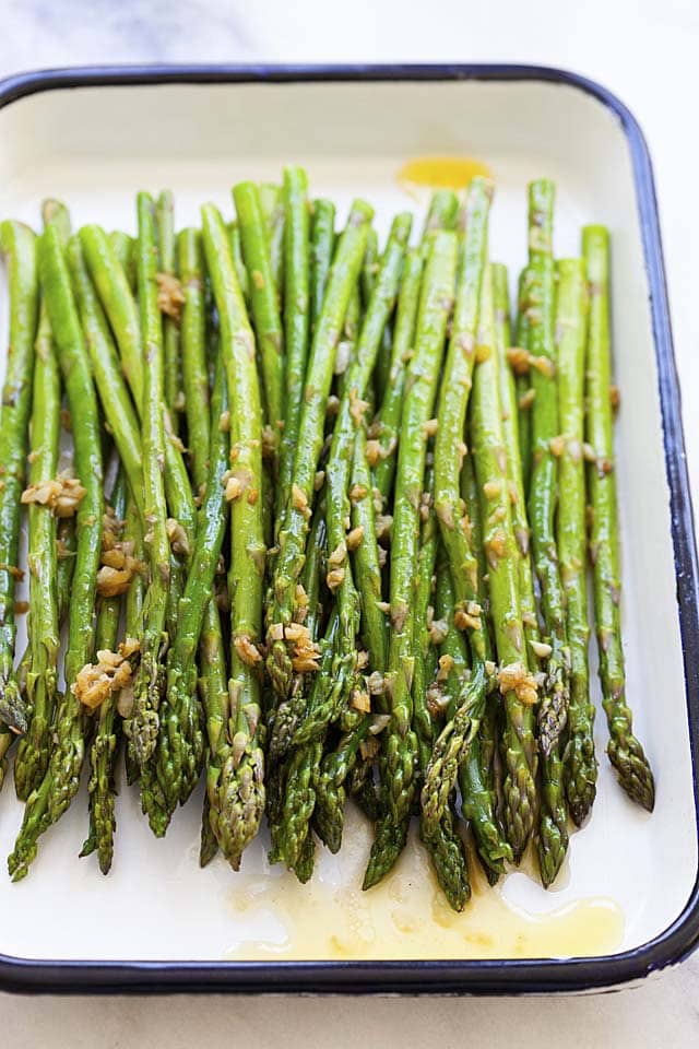 Ricette di asparagi saltati facili e semplici.