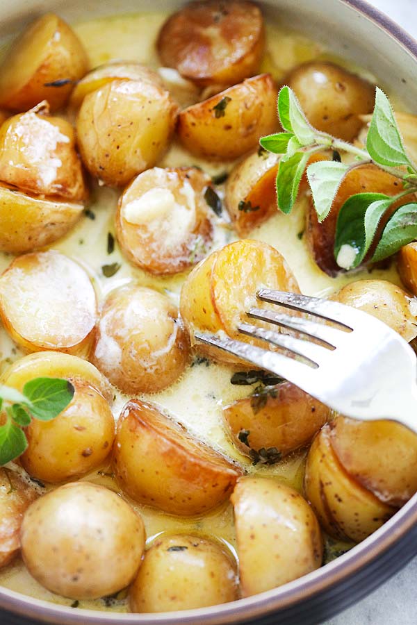 Instant Pot potatoes recipe  with garlic and herbs.