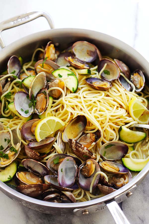 Healthy and easy clams Pasta with white wine sauce in a skillet.
