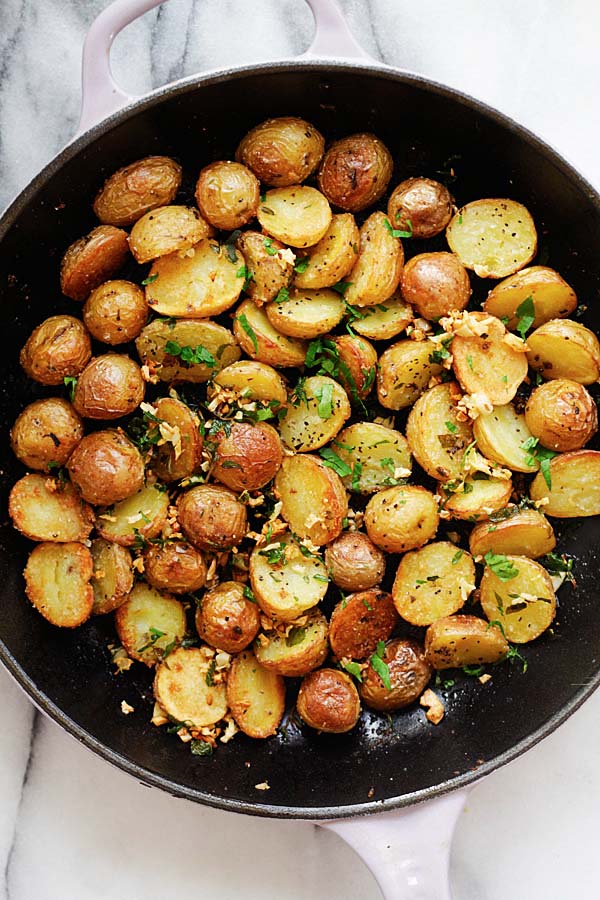 Skillet Potatoes with Garlic and Herbs - Jessica Gavin