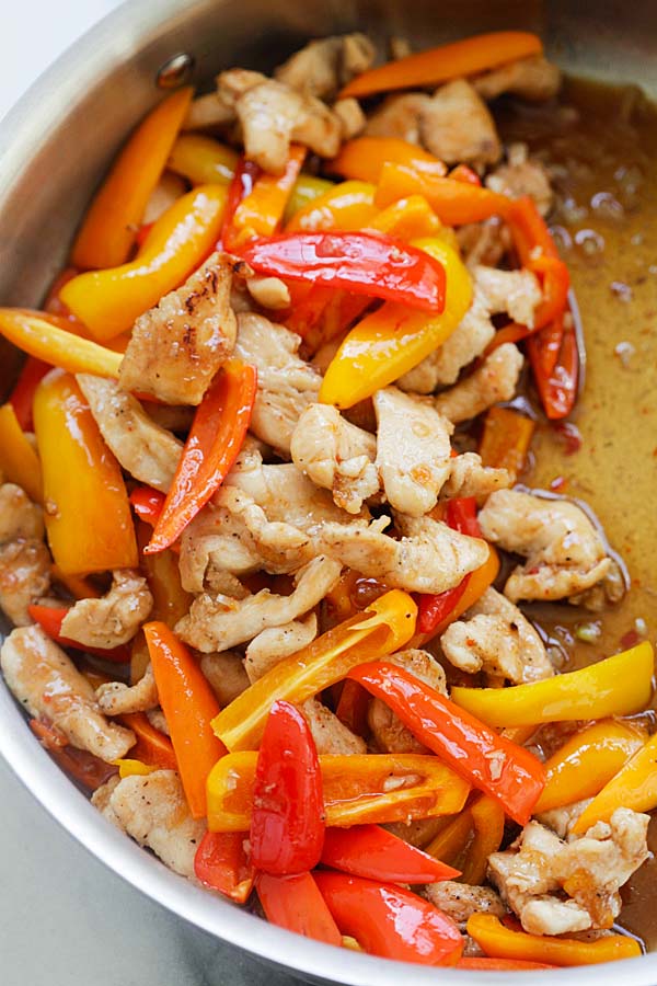 Healthy and easy chicken stir-fry with mini sweet peppers in Asian sauces.