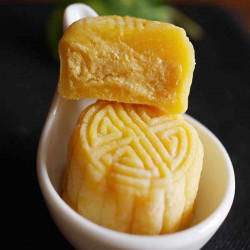 Snow Skin Mooncake (Chinese Crystal Mooncake) - Rasa Malaysia