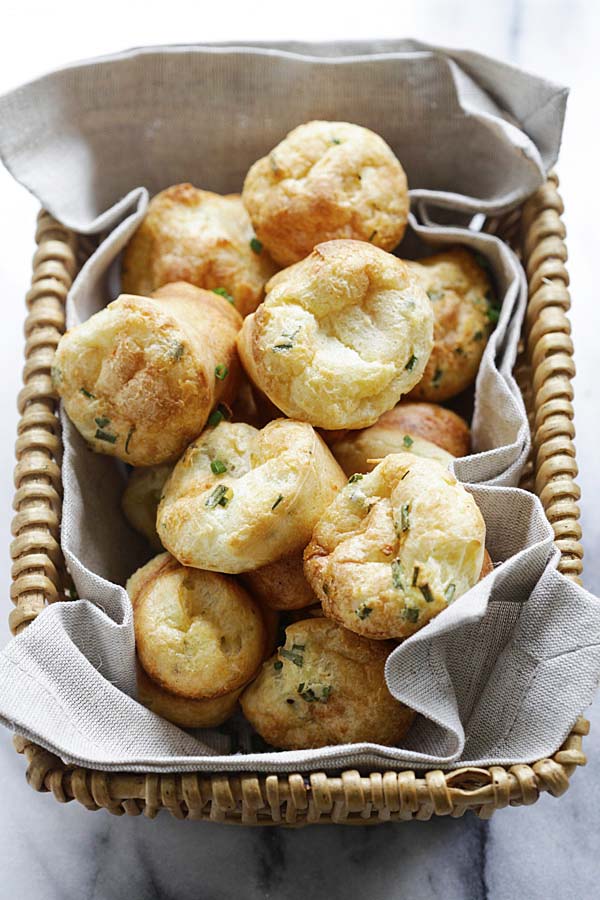 Parmesan-Chive Popovers - light, puffy and eggy popovers loaded with Parmesan cheese and chives. These popovers are so delicious and easy to make. Perfect rolls for any occasions | rasamalaysia.com