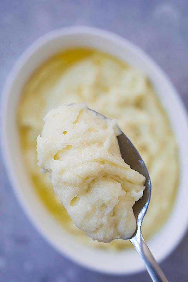 Joël Robuchon's creamy mashed potatoes close up.