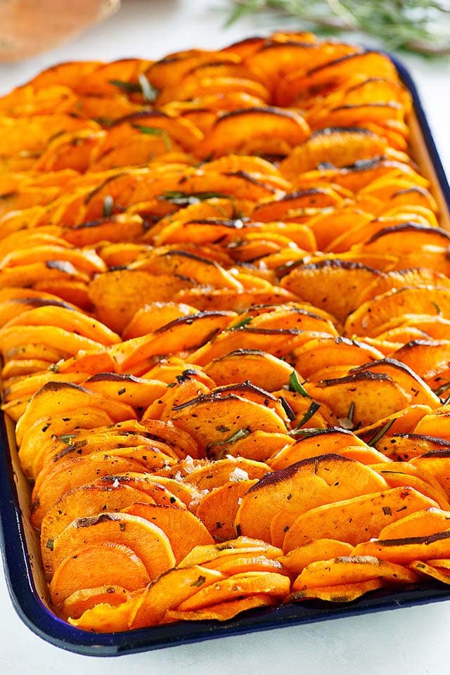 Sliced baked sweet potatoes, best way to bake sweet potatoes.