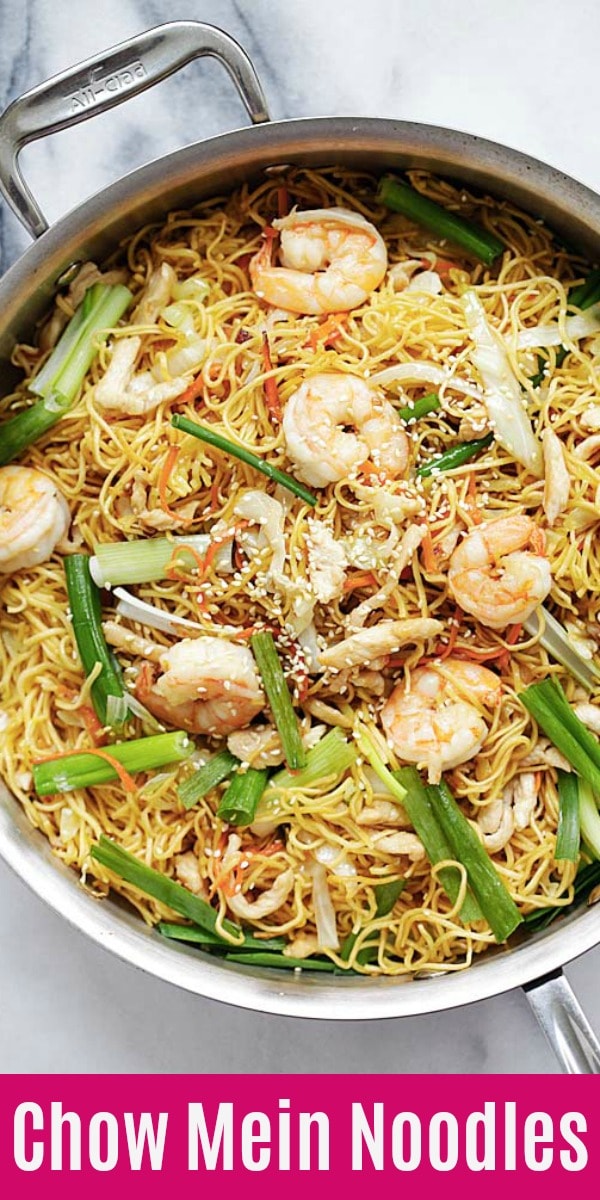 delicious chinese food noodles