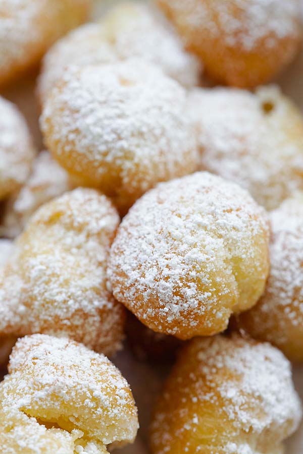 Beignets New Orleans with powdered sugar.