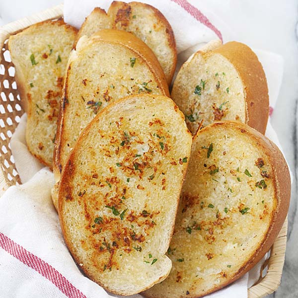 Garlic Bread Cooked On Skillet In 15 Mins Rasa Malaysia