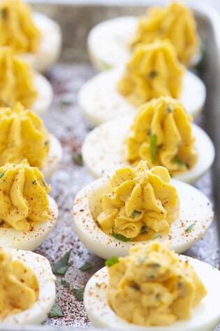 Sriracha Deviled Eggs (Easy Homemade Recipe) Rasa Malaysia
