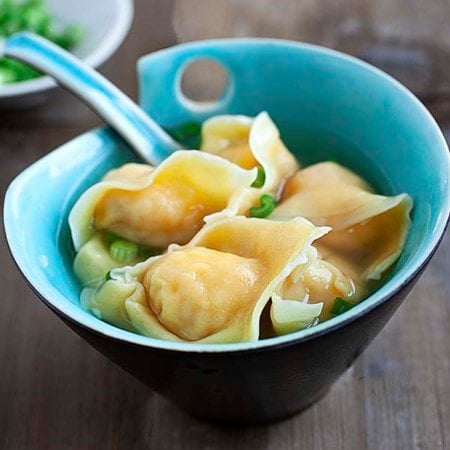 Wonton Soup (with Juicy Shrimp Wontons!) - Rasa Malaysia