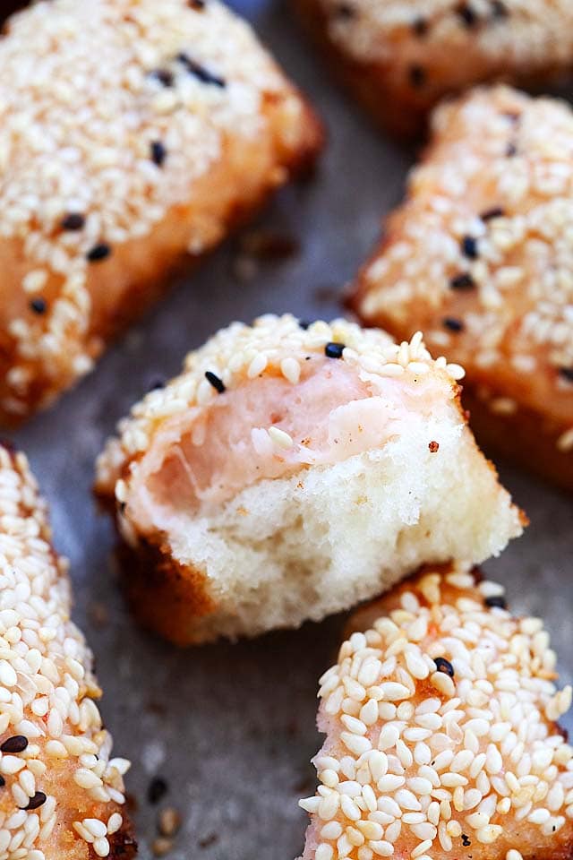 Shrimp toast recipe with shrimp, white bread toast and sesame seeds.