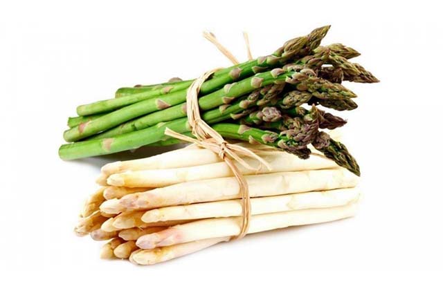 Asperges vertes vs asperges blanches.