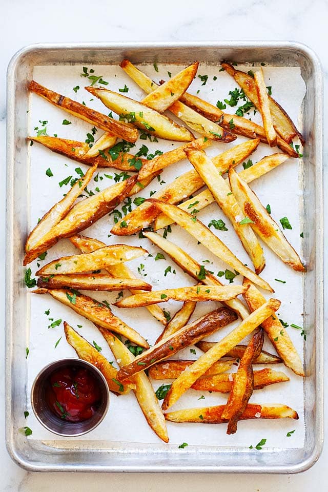 Baked French fries recipe with potatoes, salt and vinegar.