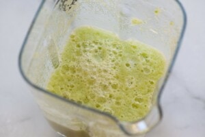 celery juice in blender