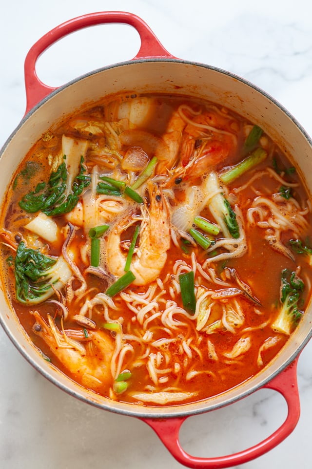 Jjamppong (Korean Seafood Noodle Soup) - Rasa Malaysia