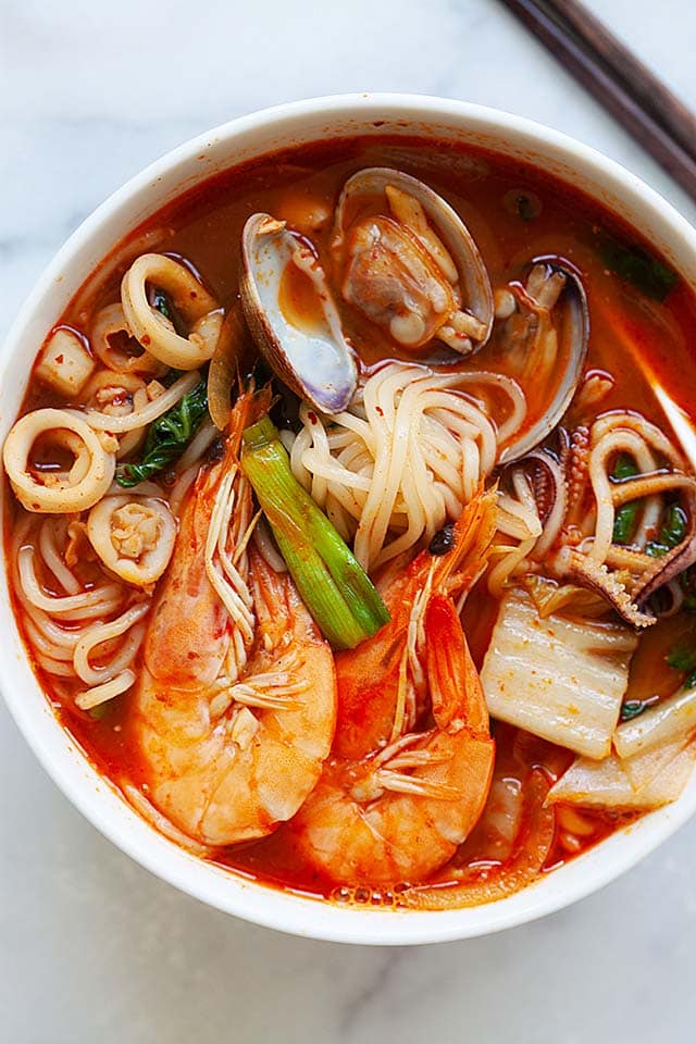 Jjamppong (Korean Seafood Noodle Soup) Rasa Malaysia