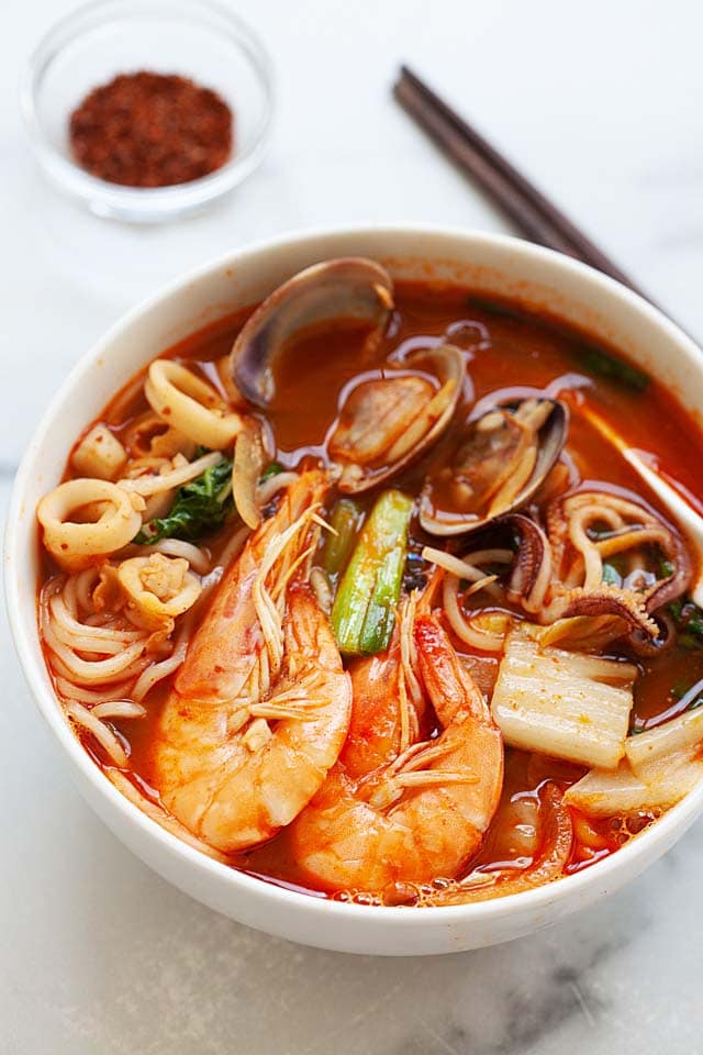 Jjampong in a bowl, with spicy soup.