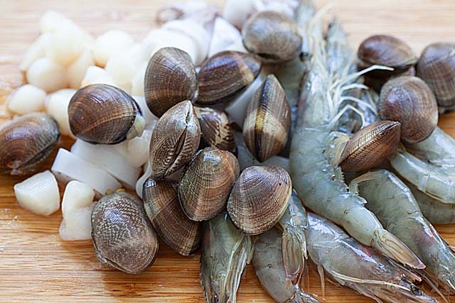 Assorted seafood for jjamppong.