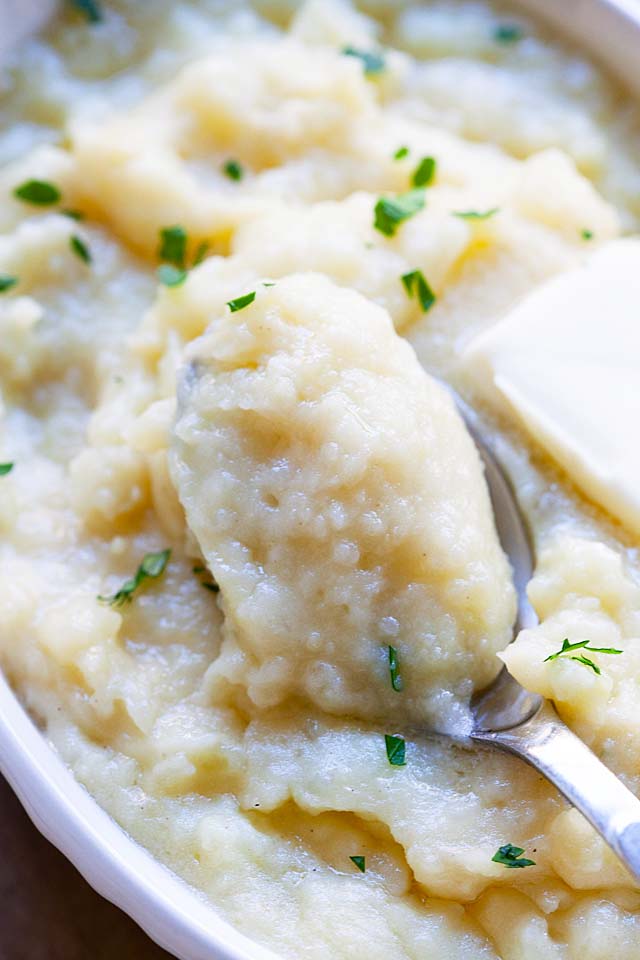 Instant pot mashed potatoes recipe with Russet potatoes, butter, milk, salt and pepper.