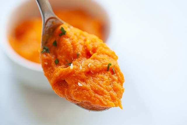 How to make mashed sweet potatoes? Easy sweet potato mashed potatoes on a spoon.