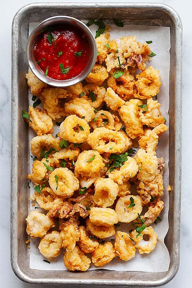 Crispy fried calamari recipe with cornstarch.