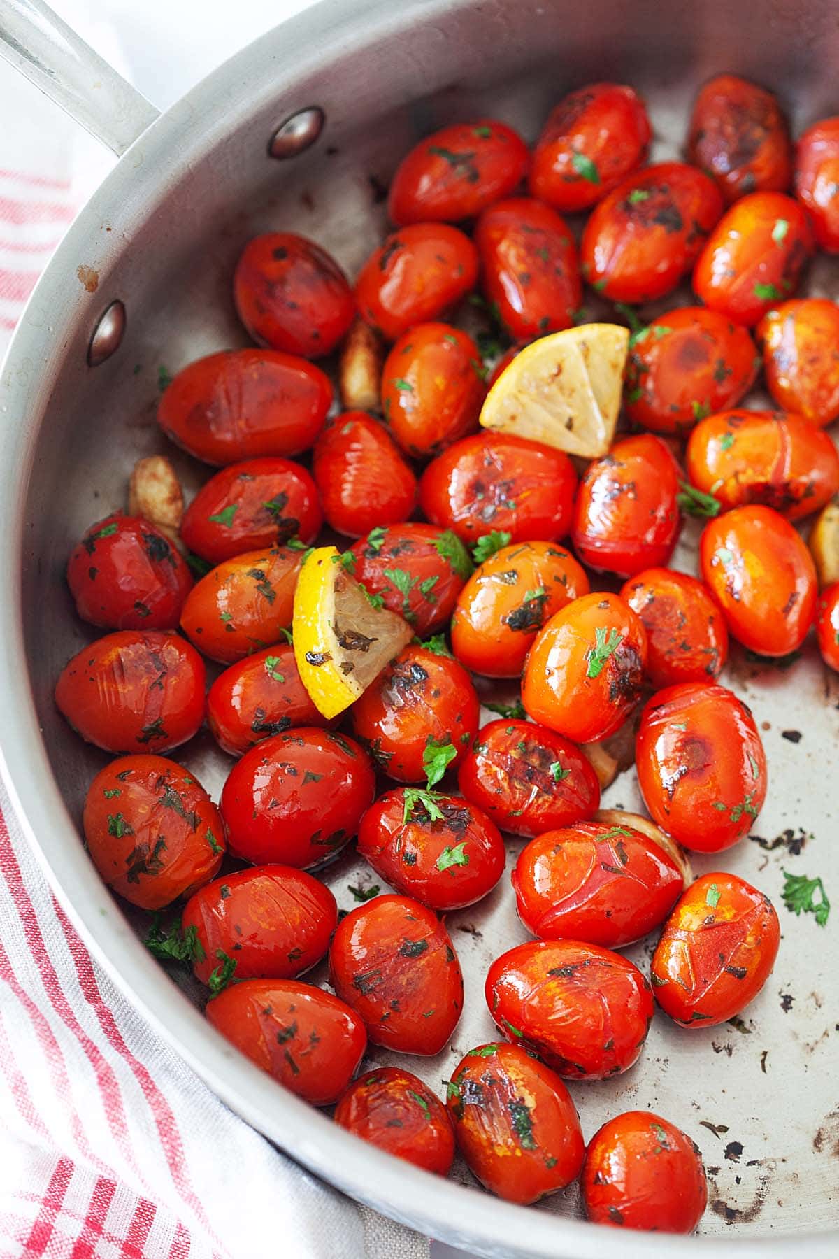 How to grill tomatoes on a stove top and using a pan.