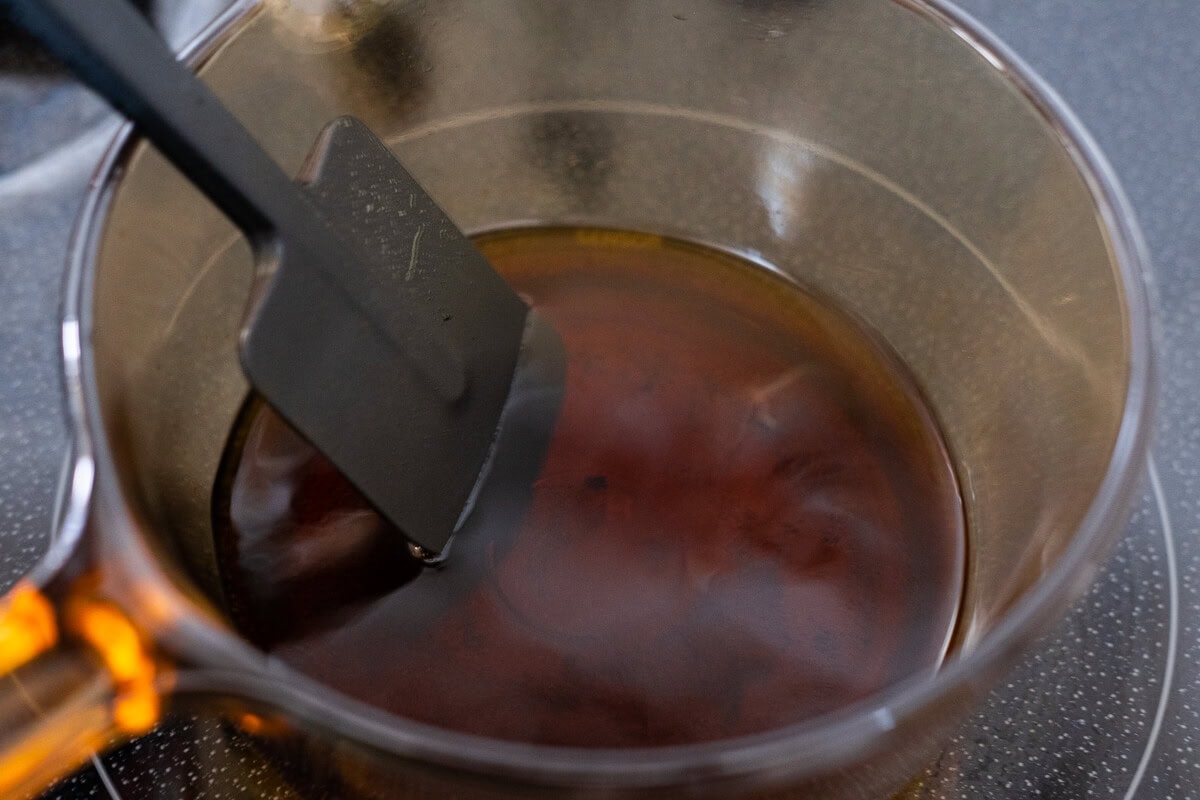 Tentsuyu sauce in a sauce pan. 