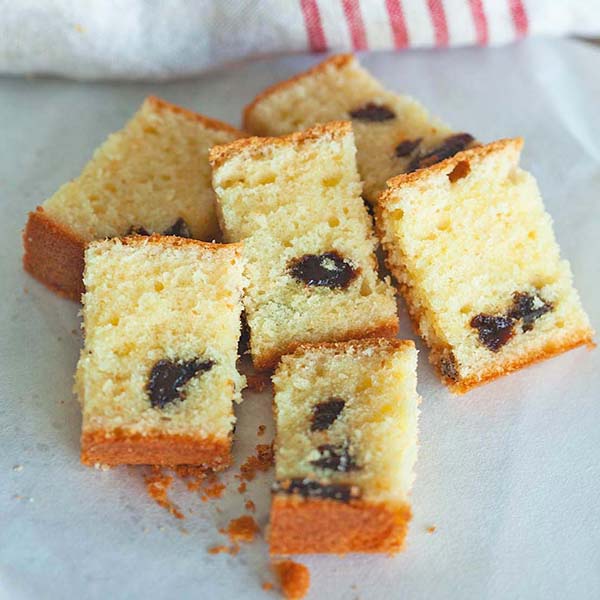 Brandy butter cake with prunes