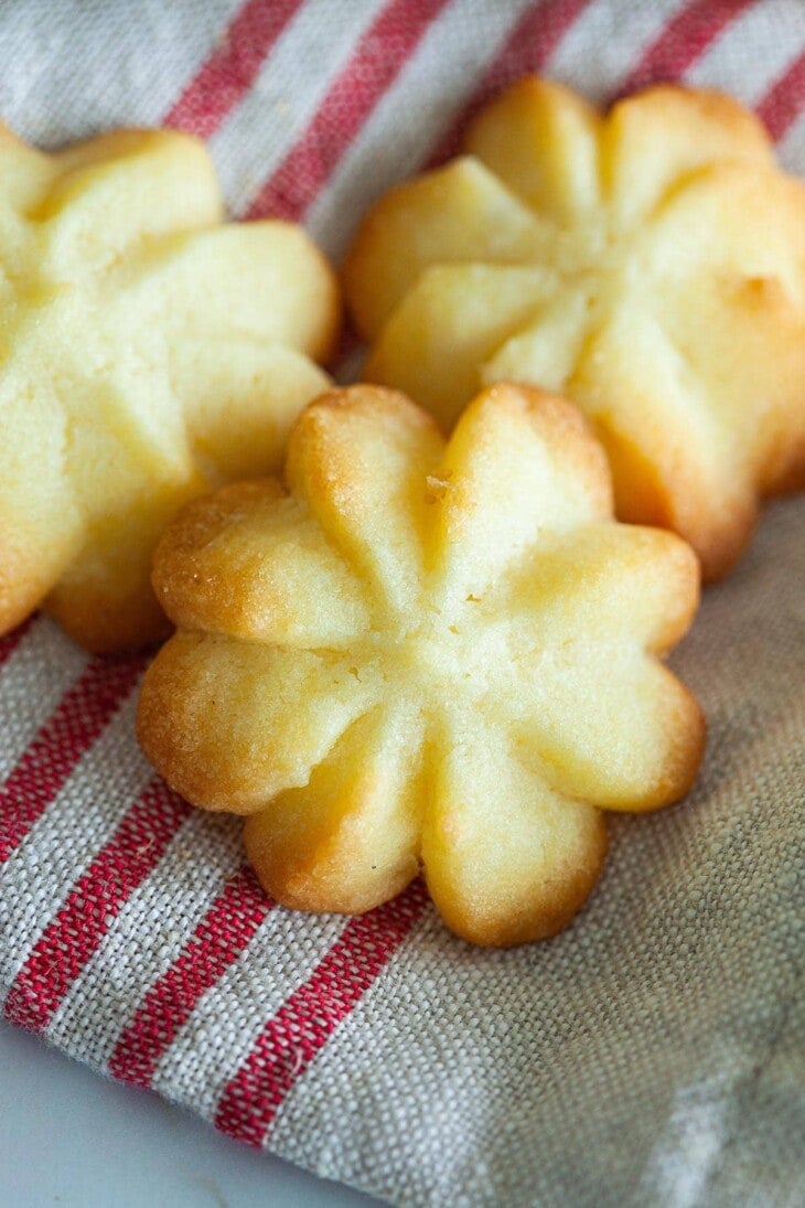 Danish Butter Cookies - Danish Cookies Recipe - Rasa Malaysia