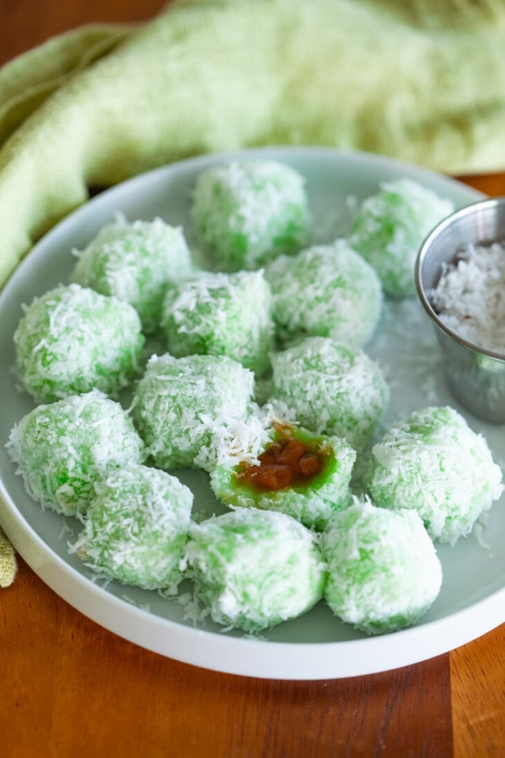 Onde-onde (Ondeh-ondeh) - Rasa Malaysia