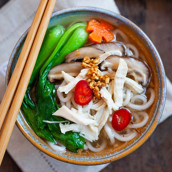 https://rasamalaysia.com/wp-content/uploads/2021/07/chinese-chicken-noodle-soup-thumb.jpg