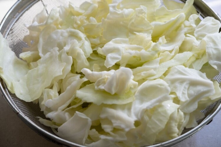 Prepare the cabbage for spicy Sichuan cabbage stir fry