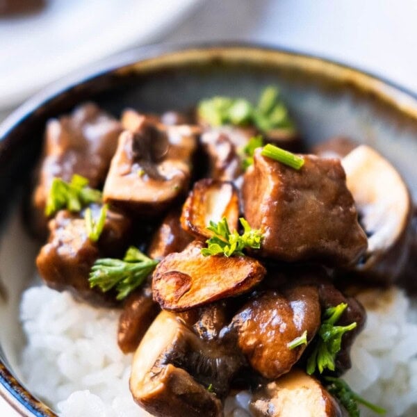 Easy and quick beef and mushroom stir-fry with freshly chopped parsley on top.