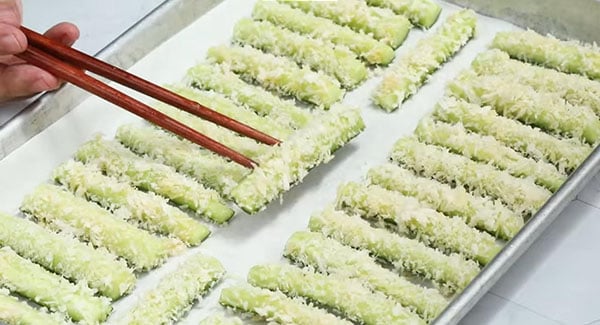 This image shows the Zucchini on a baking tray.
