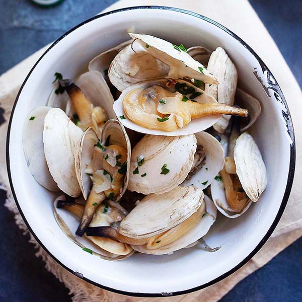 Garlic butter steamer clams.