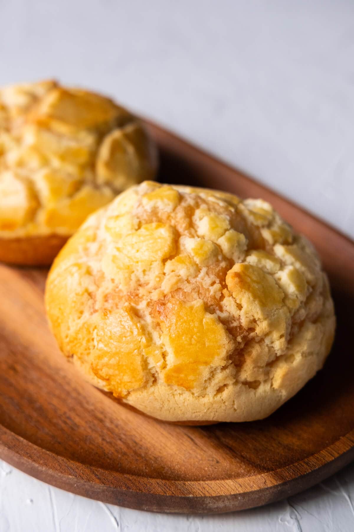 Pineapple bun (polo bun) is very popular bun in Asia. Easy pineapple buns (polo bun/菠蘿包) recipe that you can try at home. Polo bun is tasty and crusty.