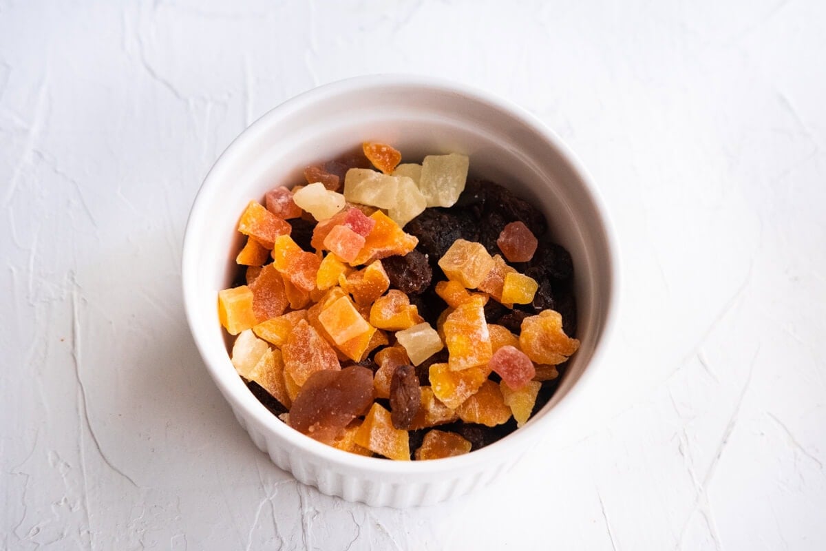 Mixed fruit in a bowl. 